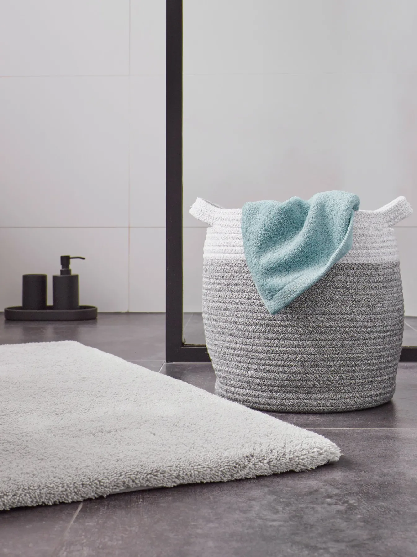 Best Bath & Living Aquanova Bath mat ALMA color Silver Gray (ALMBM-95) SilverGrey-95