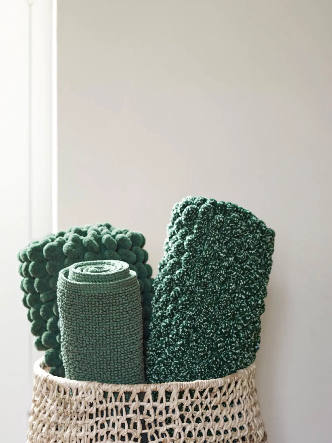 Clearance Bath & Living Aquanova Bath mat BRENT 60 x 100 cm color Ivy-413 (BREBMM-413)