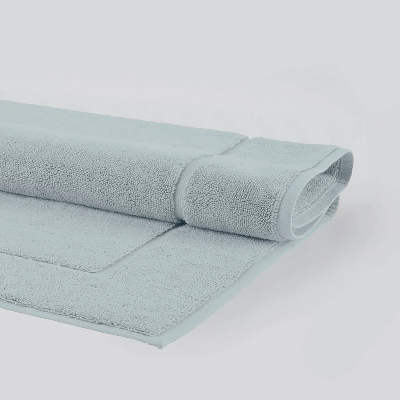 Clearance Bath & Living Aquanova Bath mat LONDON color Ice-916