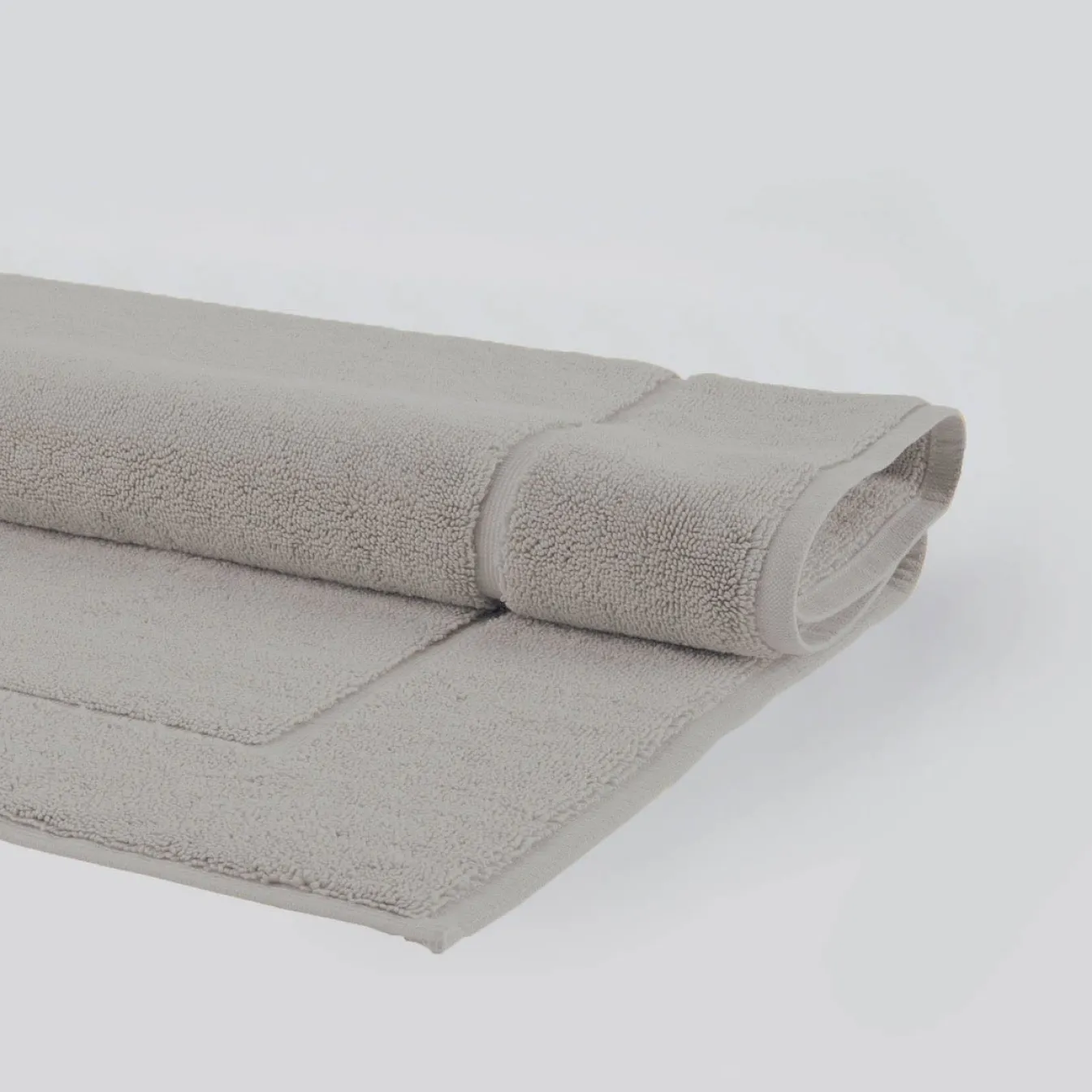 Flash Sale Bath & Living Aquanova Bath mat LONDON color Truffle-106