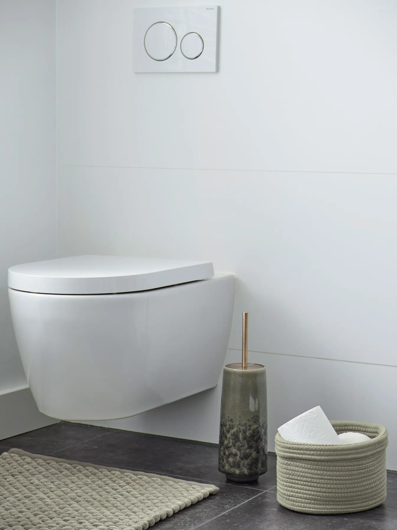 New Bath & Living Aquanova Bath mat MAKS color Absynth-128