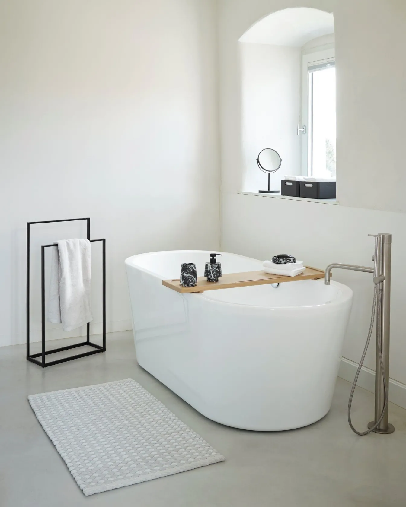 Cheap Bath & Living Aquanova Bath mat MAKS color Silver Gray-95 SilverGrey-95