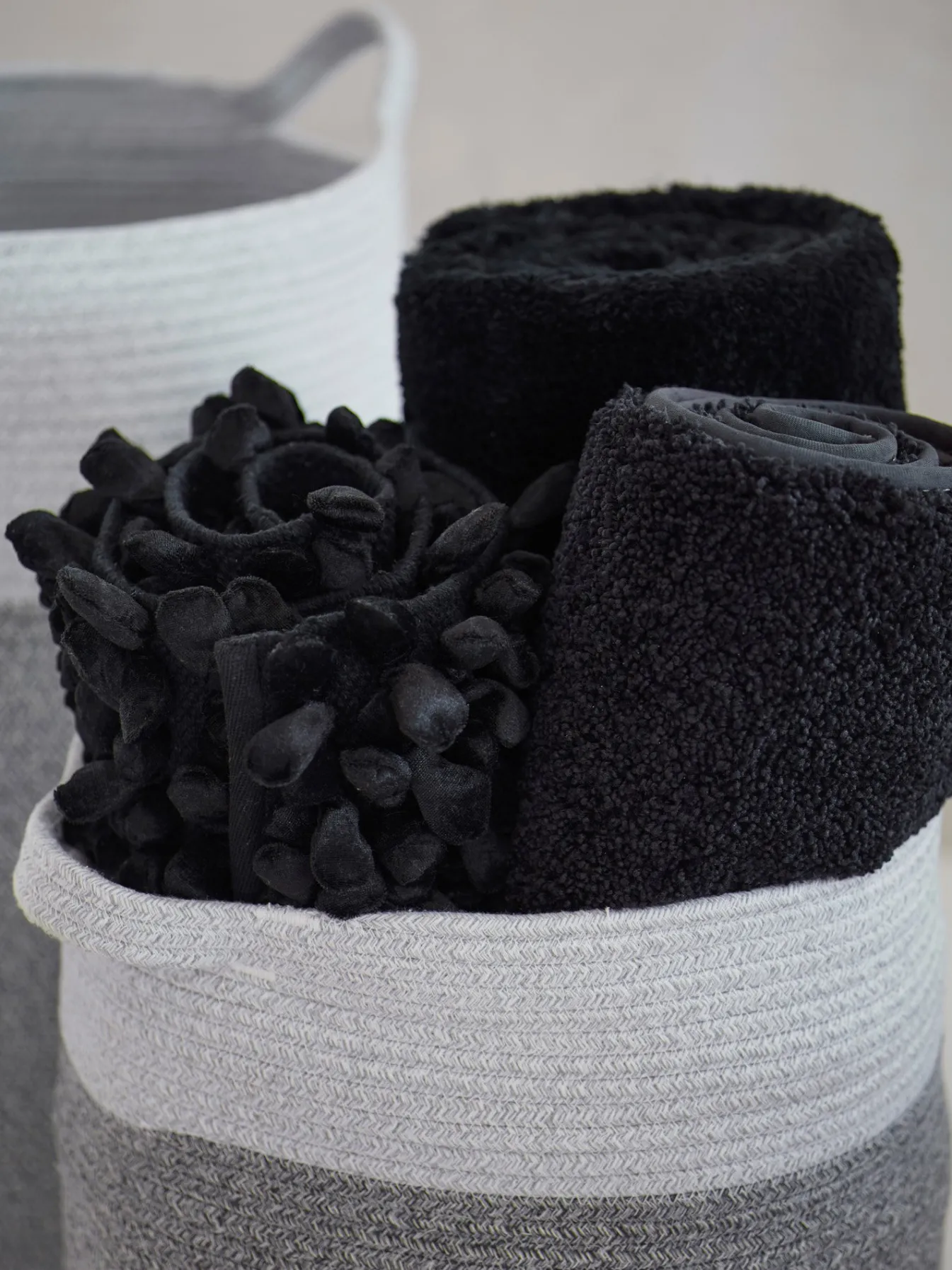Clearance Bath & Living Aquanova Bath mat MAURO color Black (MAUBM-09) Black-09