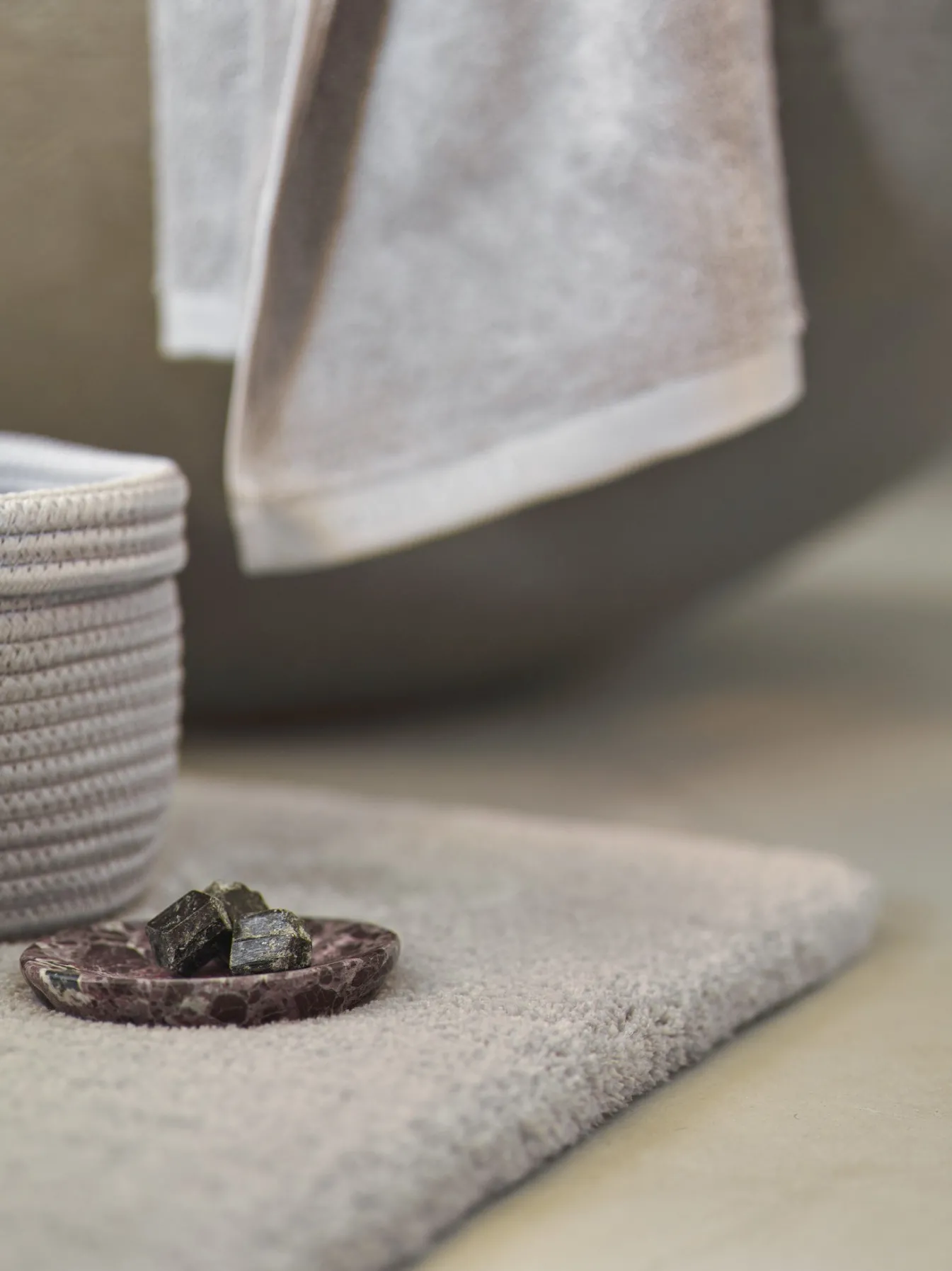 Fashion Bath & Living Aquanova Bath mat MAURO color Truffle (MAUBM-106) Truffle-106