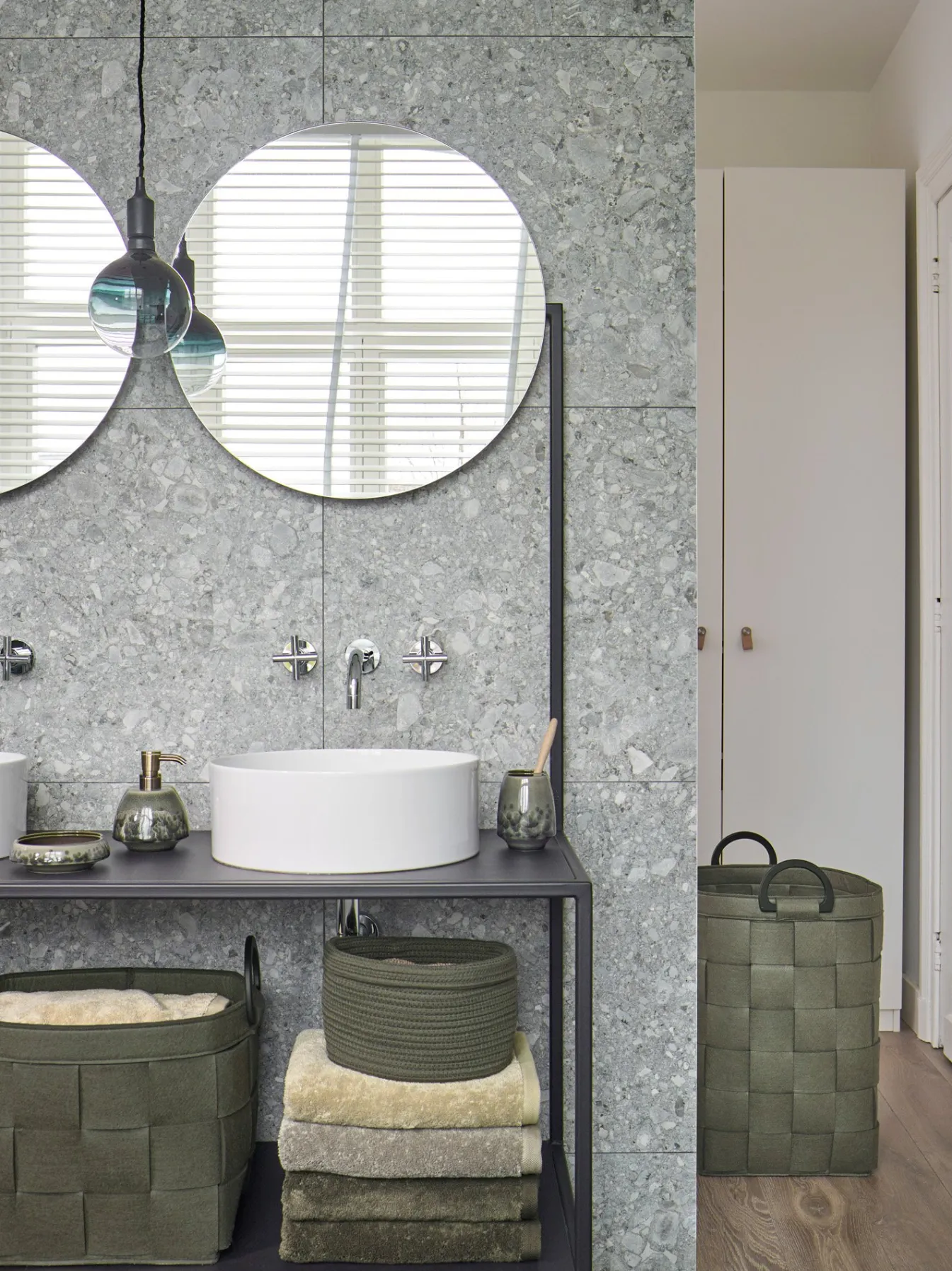 Shop Bath & Living Aquanova Bath textiles LONDON color Absynth-128
