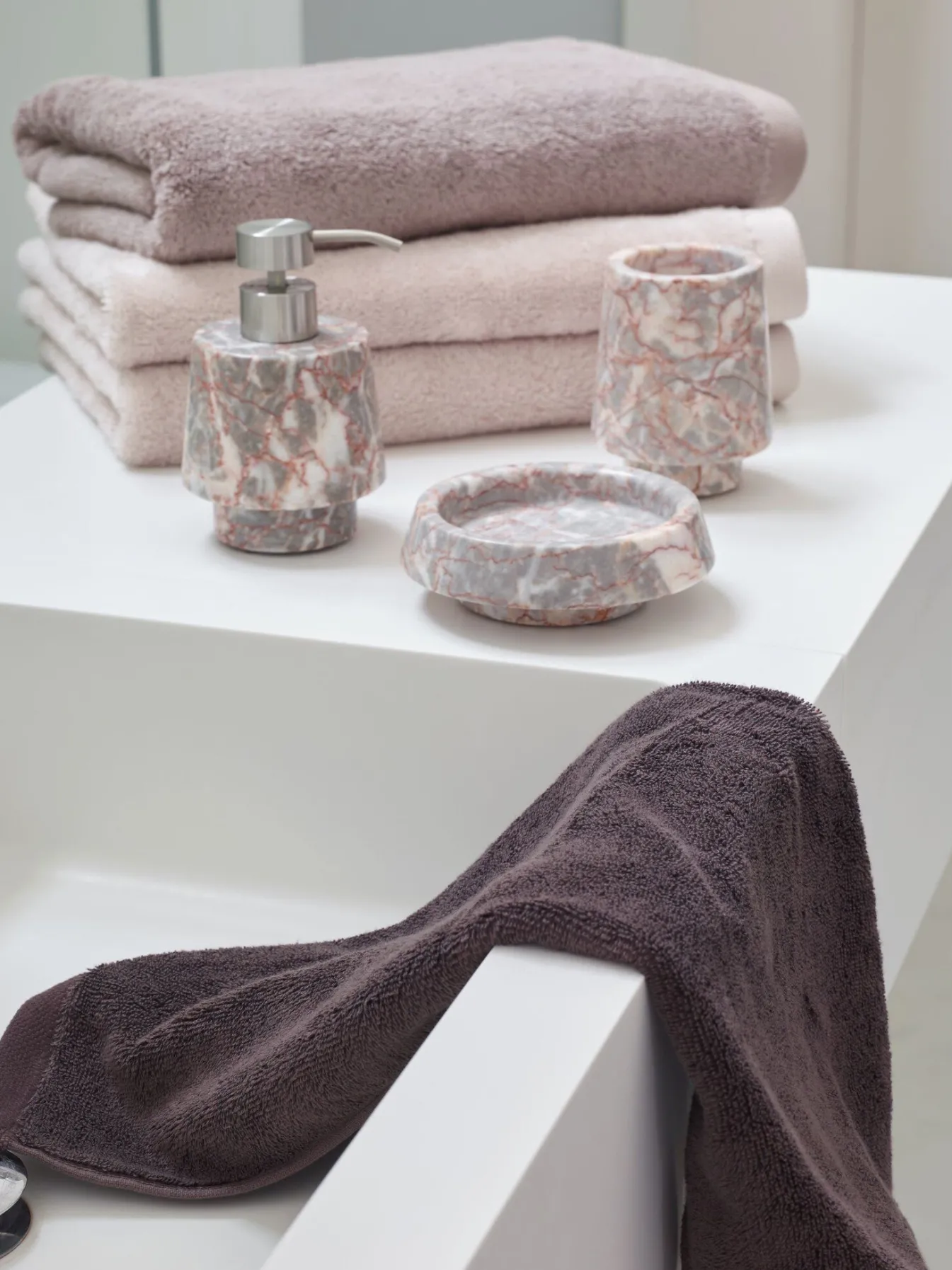 Flash Sale Bath & Living Aquanova Bath textiles LONDON color Calla-824
