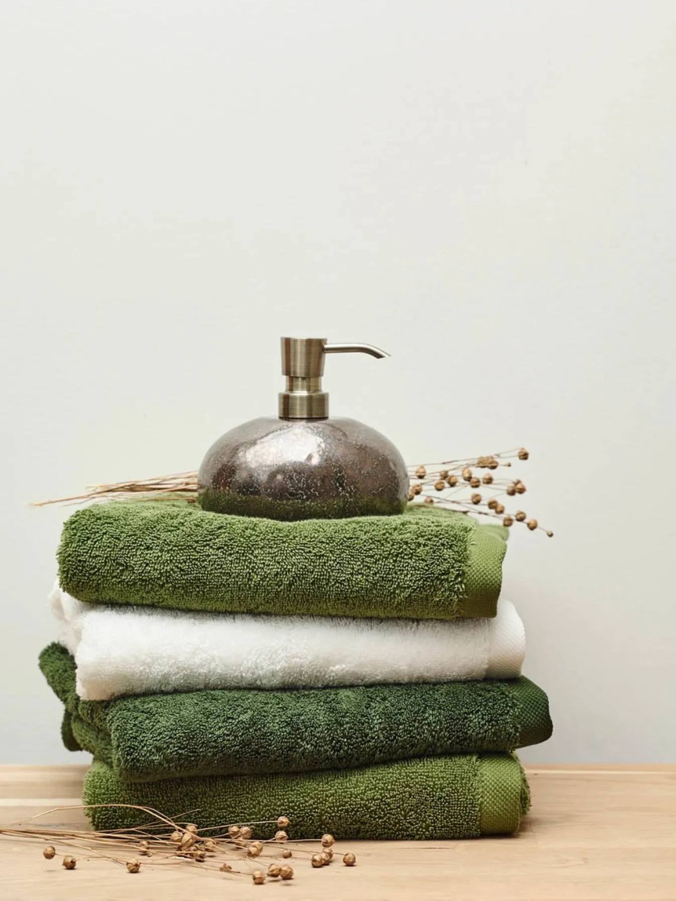Clearance Bath & Living Aquanova Bath textiles LONDON color Cedar-702