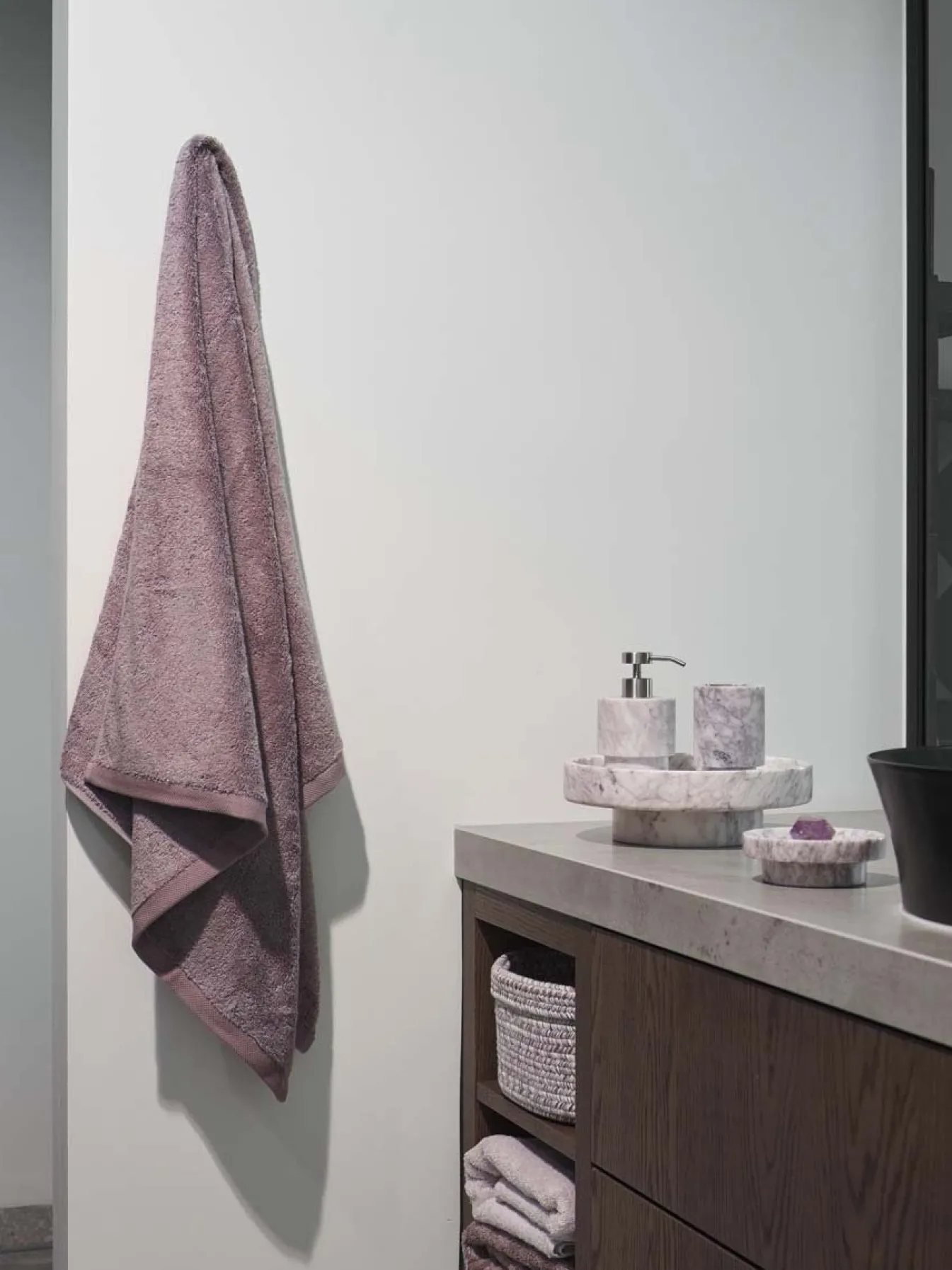 Best Bath & Living Aquanova Bath textiles LONDON color Malva-883