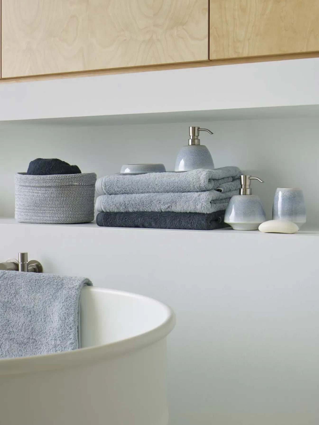 Flash Sale Bath & Living Aquanova Bath textiles LONDON color Steel-958