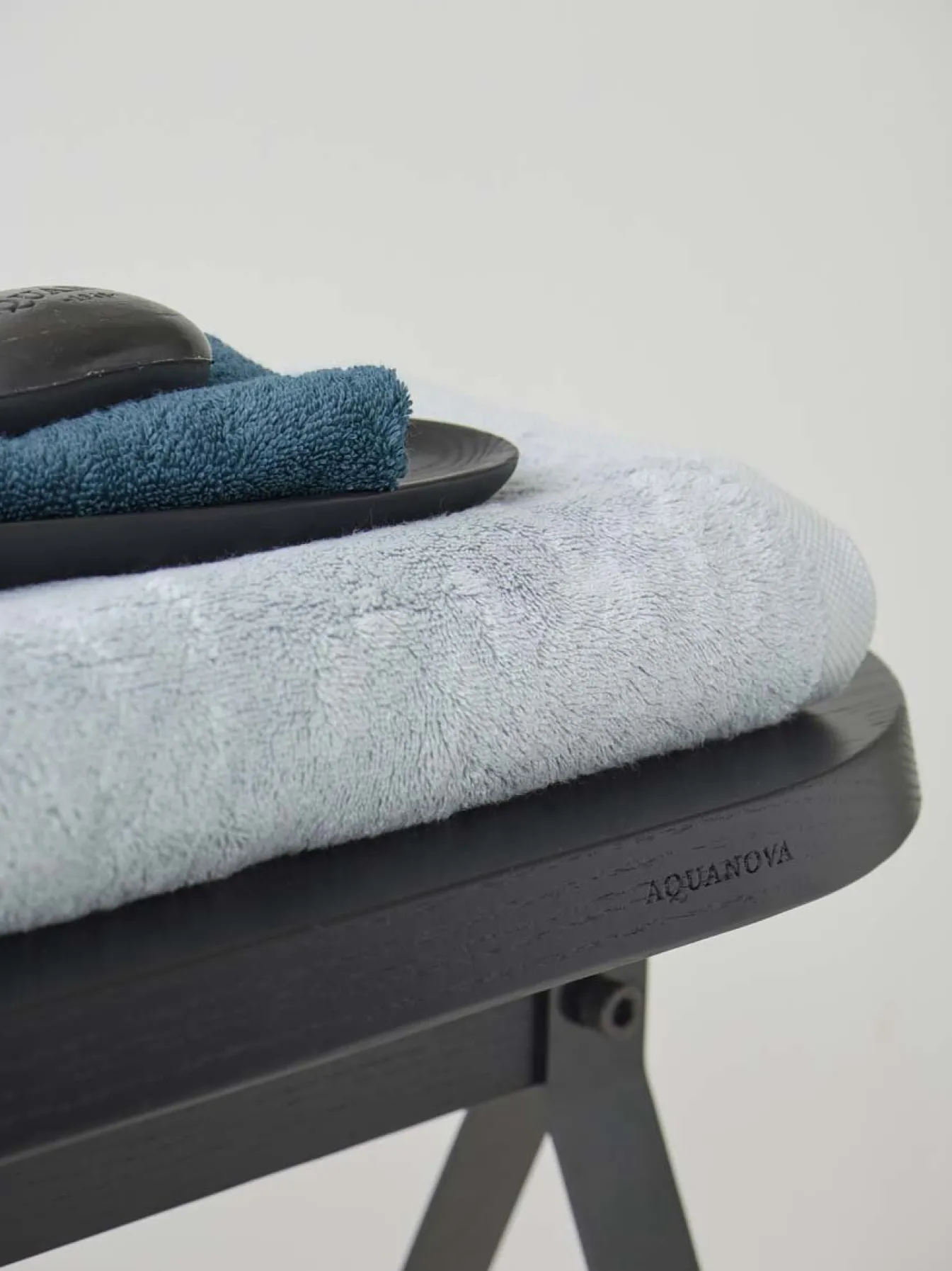 Sale Bath & Living Aquanova Bath towel 70x130 cm LONDON color (set/3) Ice-916