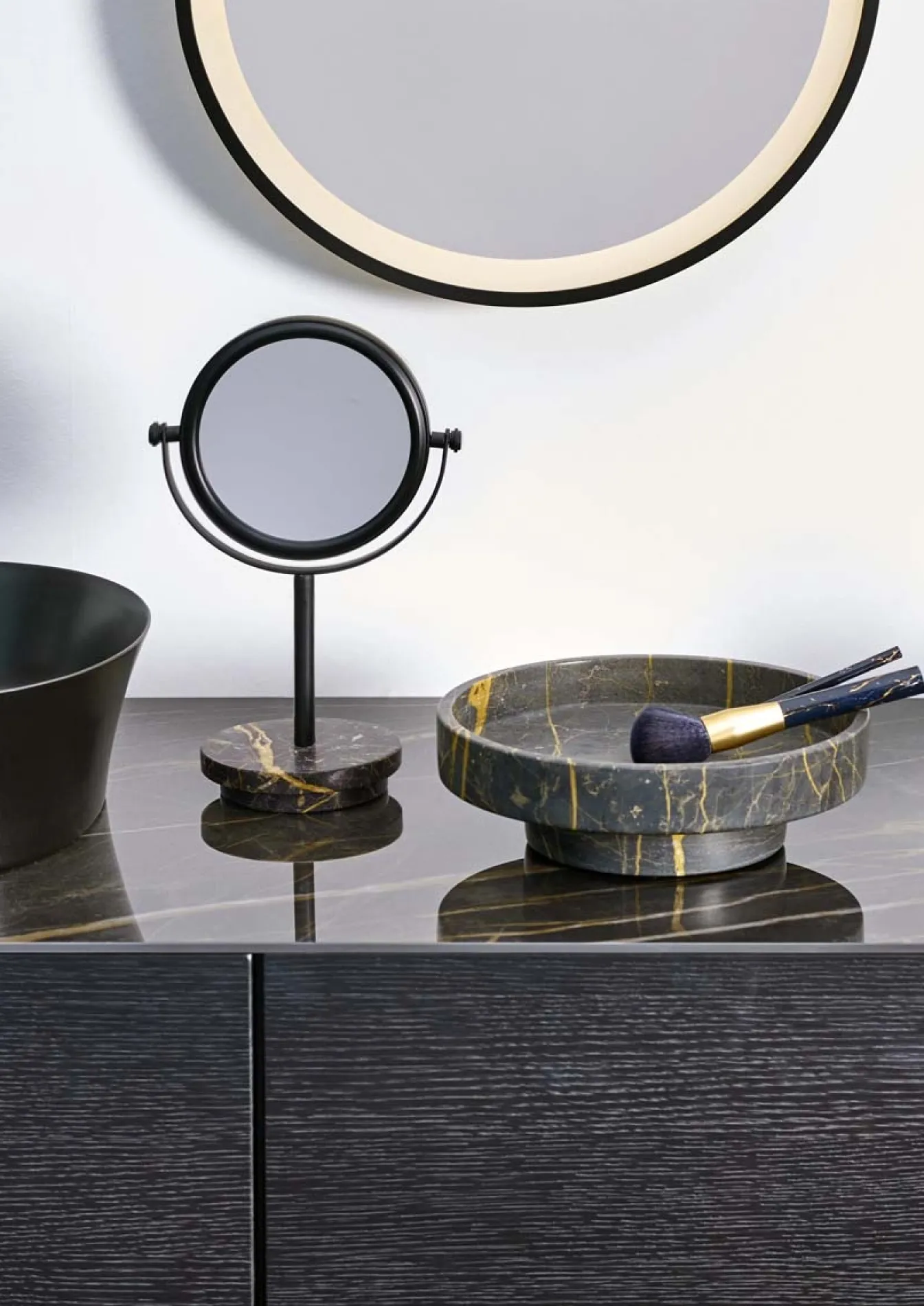 Fashion Bath & Living Aquanova Cosmetic mirror PORTO color Black-09