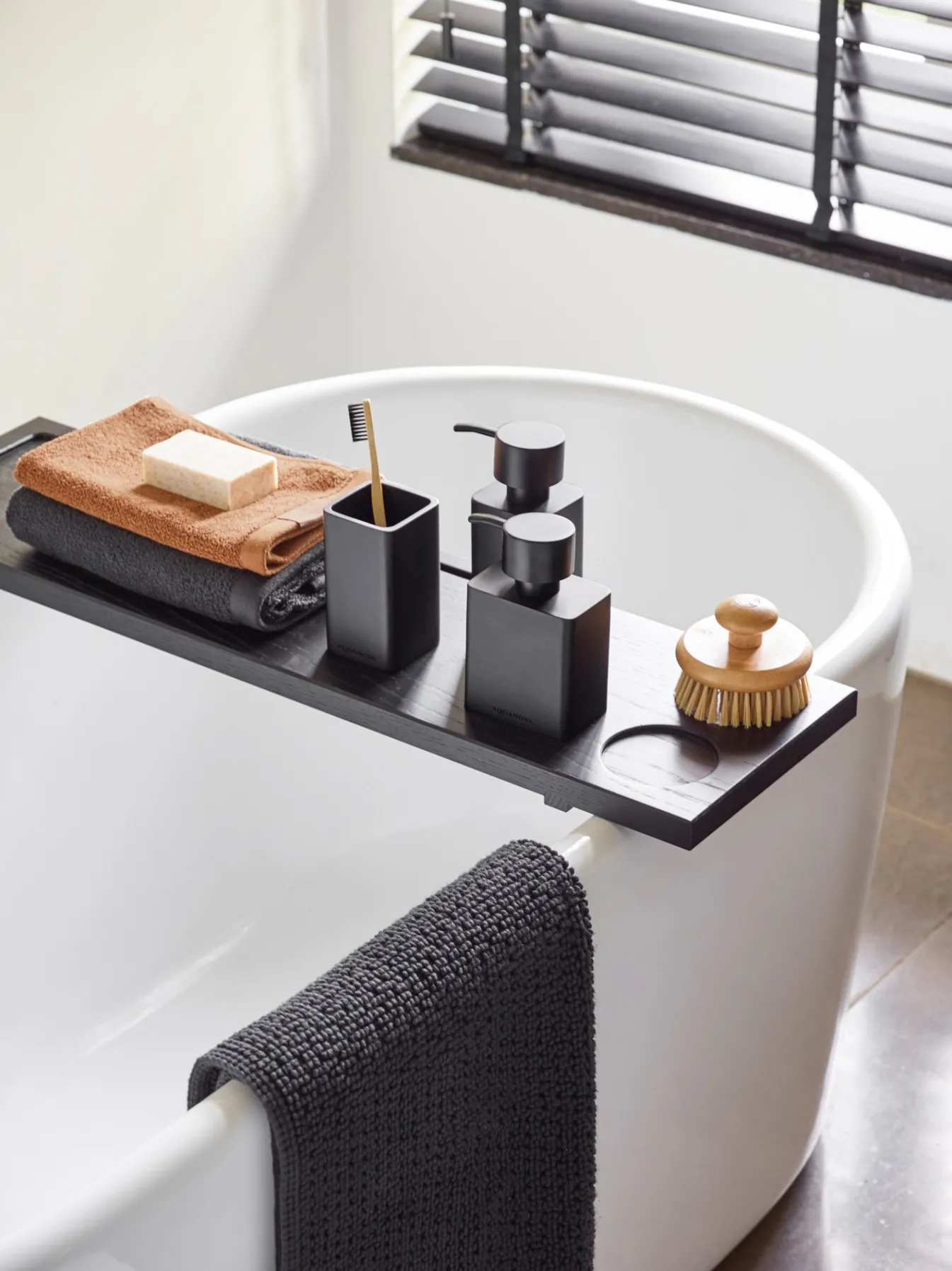 Sale Bath & Living Aquanova Cup / toothbrush holder KHANA color Black-09