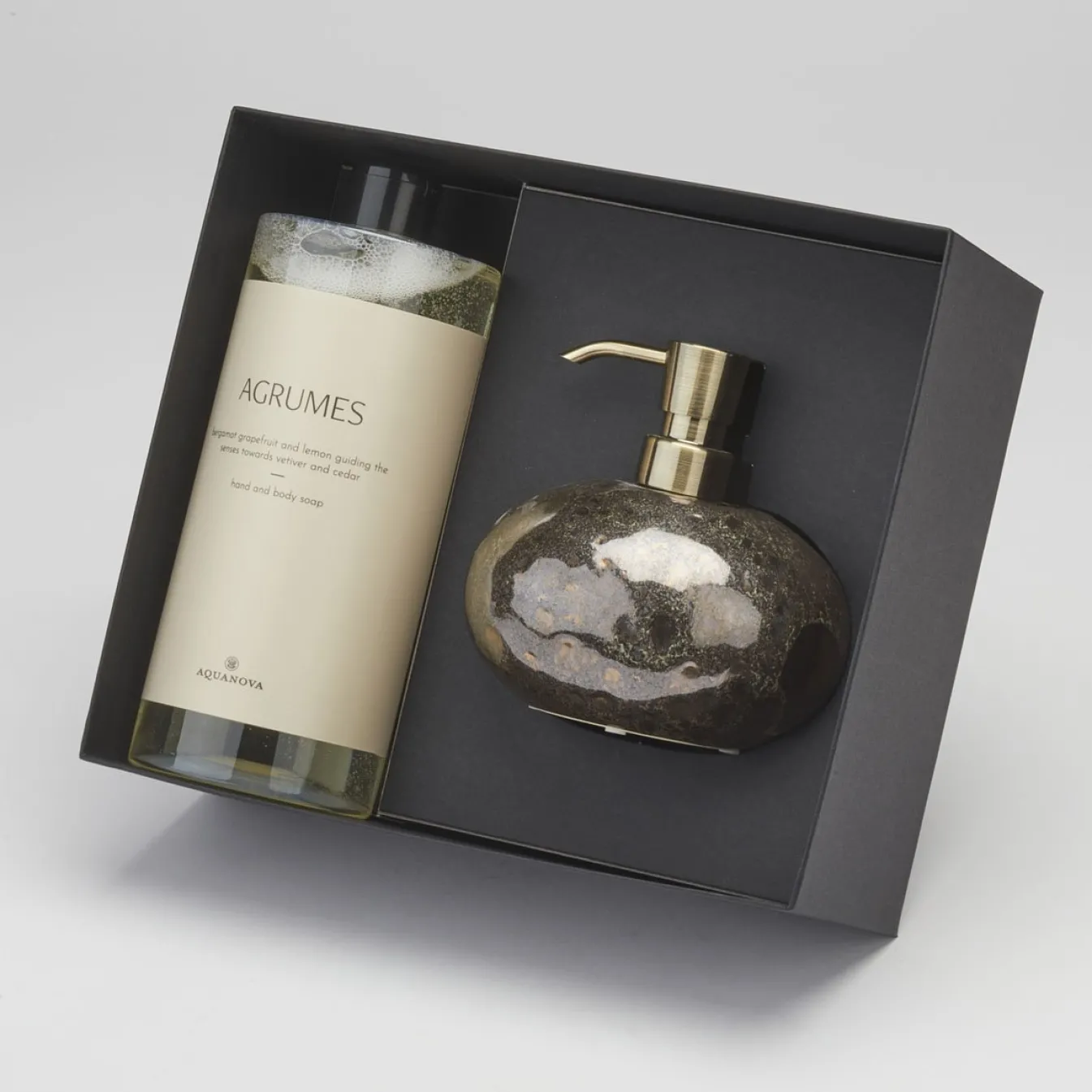 Outlet Bath & Living Aquanova Giftbox Ugo soap dispenser Vintage Bronze  Paris soap Agrumes (GIFTUGODIS854-AGR) VintageBronze-854