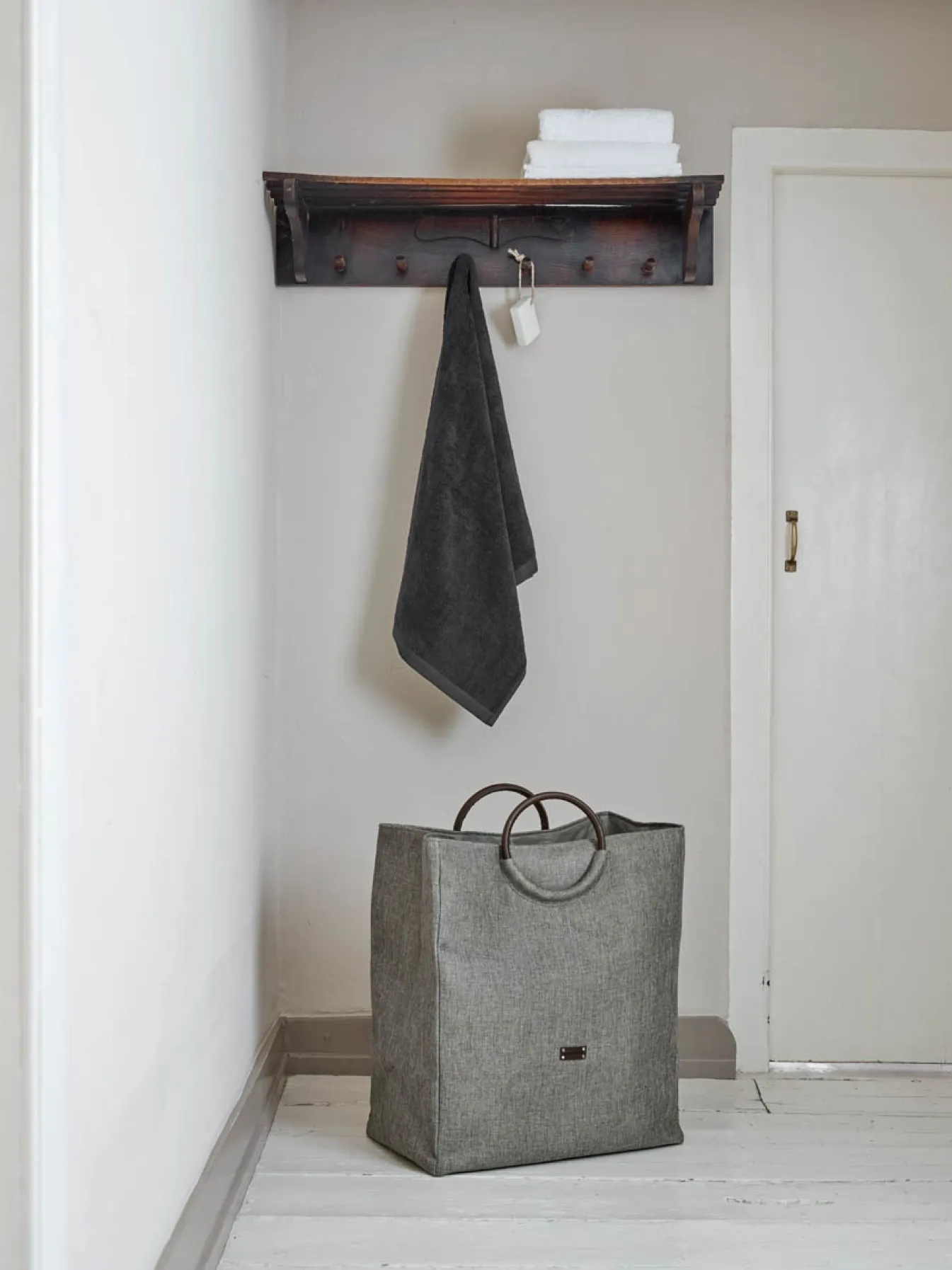 Fashion Bath & Living Aquanova Laundry basket JADA color Silver Gray-95 (gray)