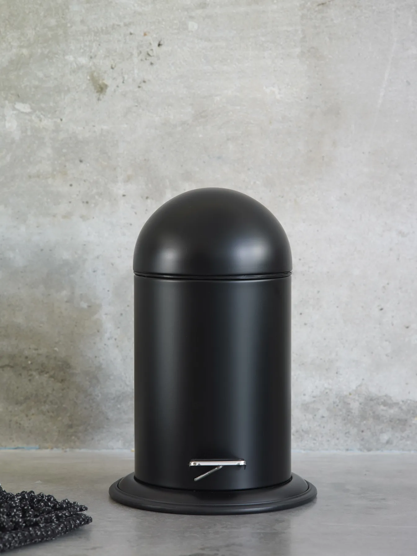 Clearance Bath & Living Aquanova Pedal bin Ona color (black) 3 liters Black-09