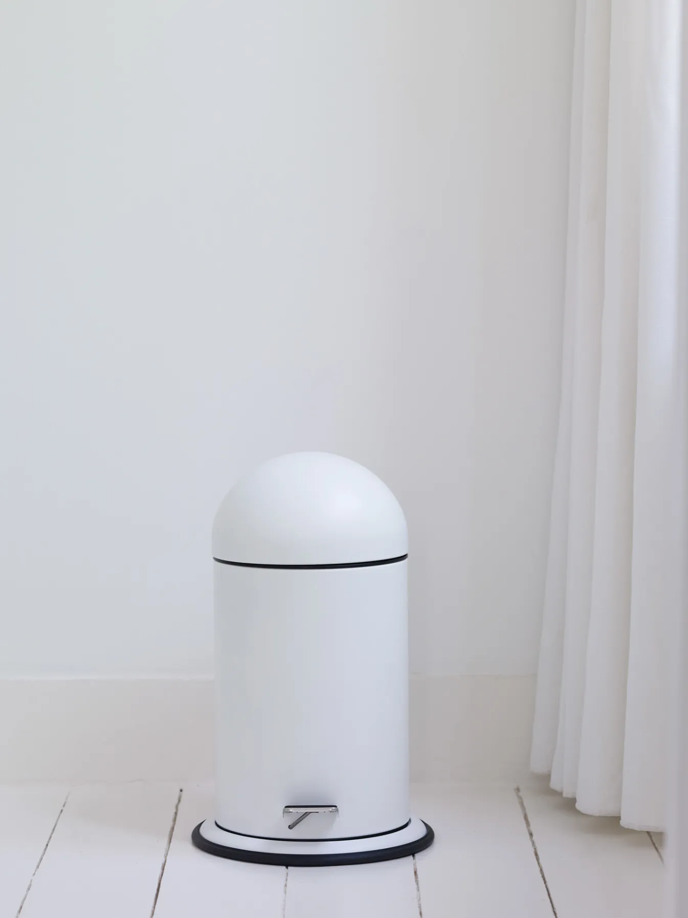 Fashion Bath & Living Aquanova Pedal bin Ona color Dark Gray-98 (gray) 3 liters DarkGrey-98