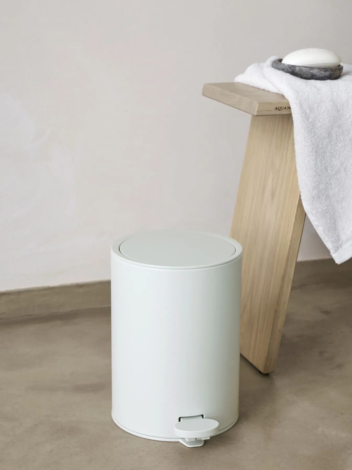 Outlet Bath & Living Aquanova Pedal bin RAF color (3 liters) Cloud-334