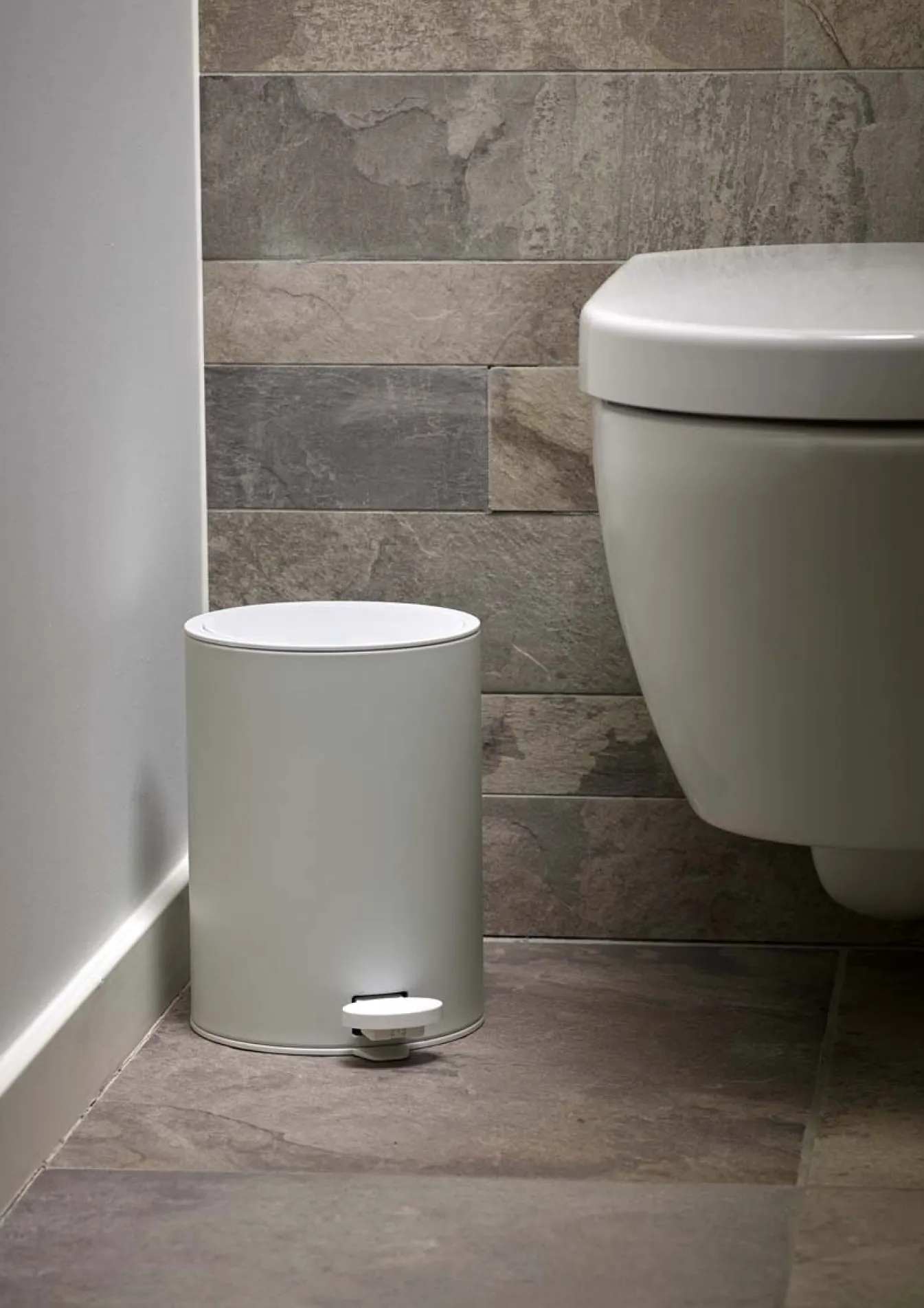 Outlet Bath & Living Aquanova Pedal bin RAF color (3 liters) Cloud-334