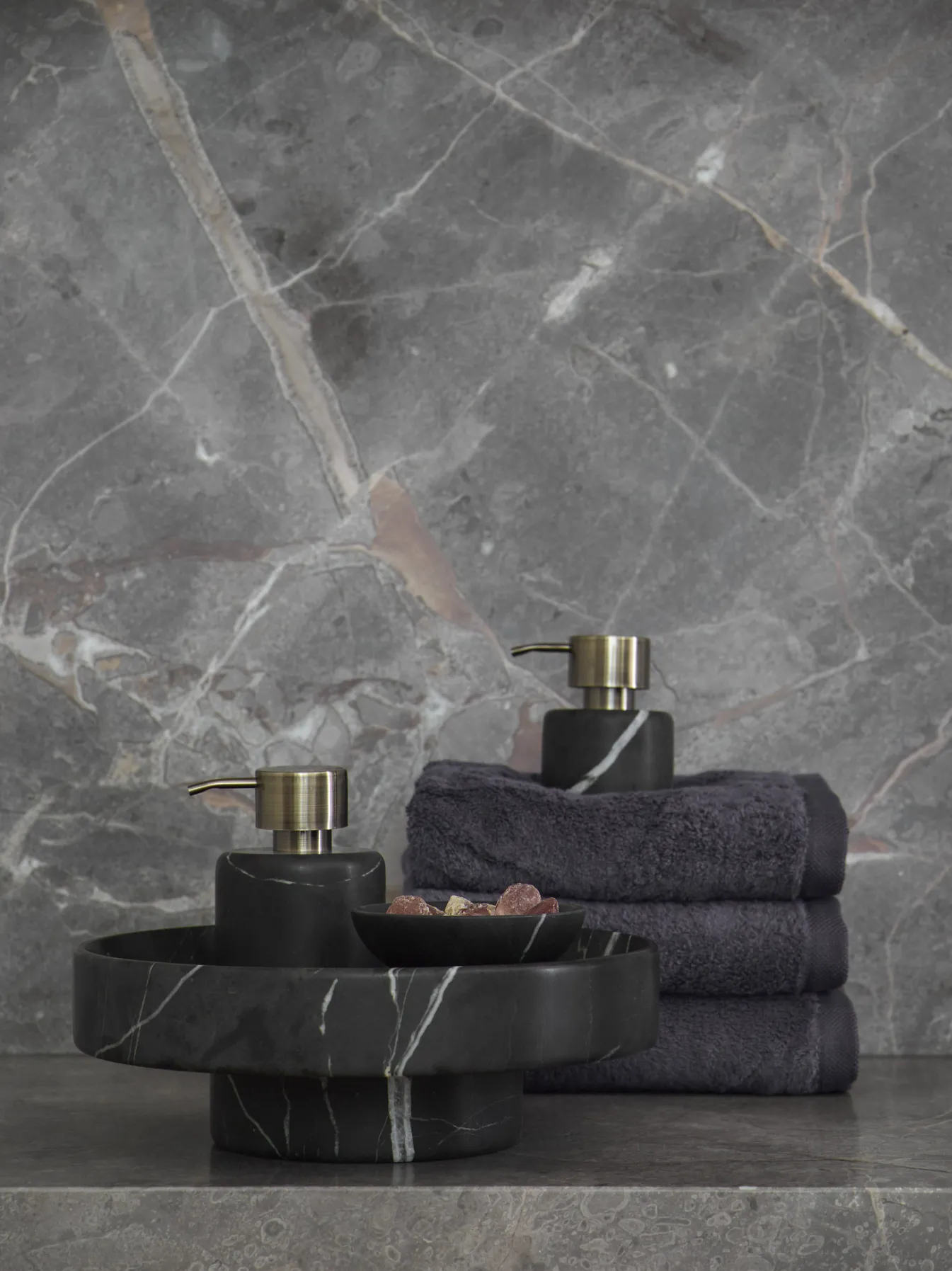Fashion Bath & Living Aquanova Tissue holder NERO color Black (black) Black-09