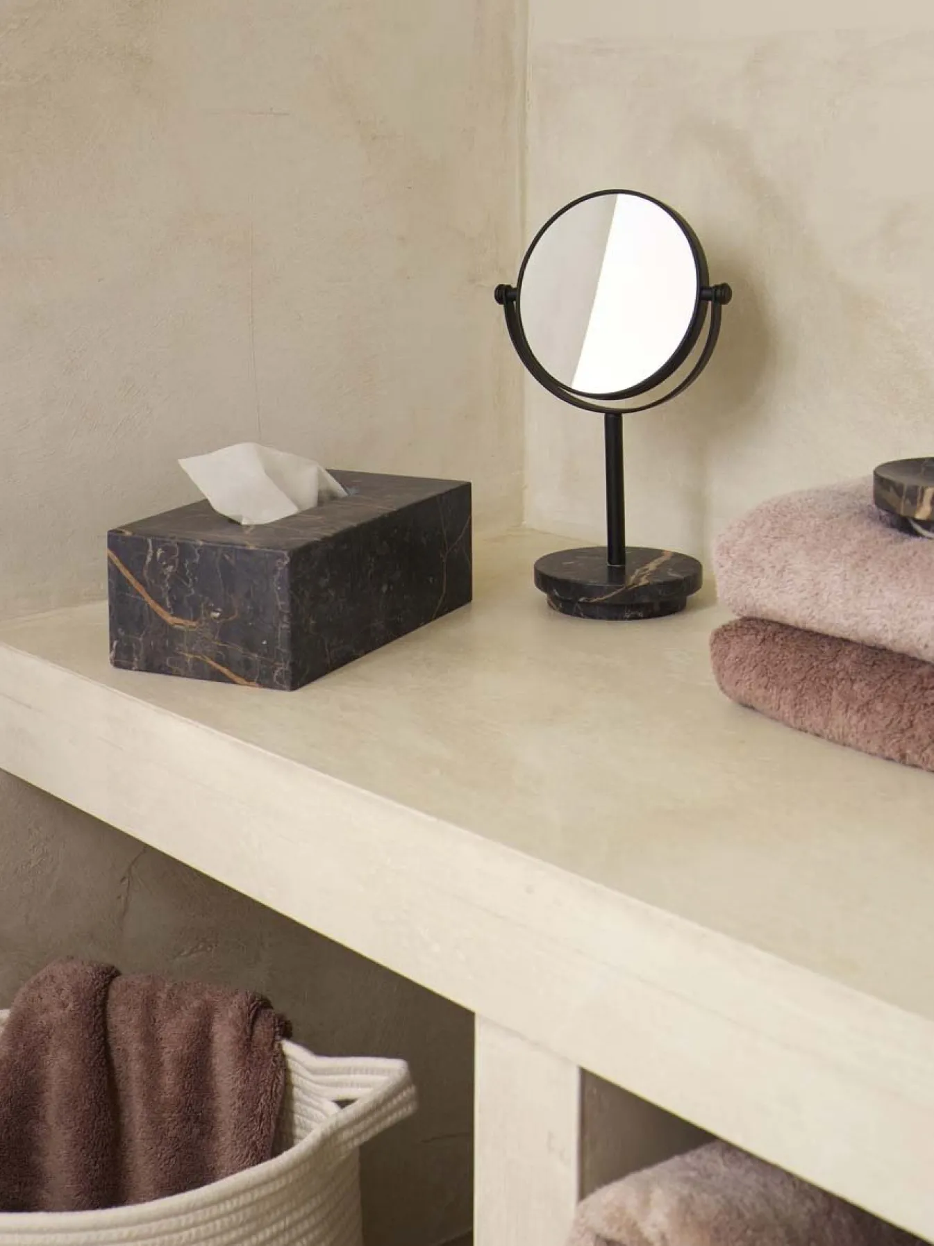 Hot Bath & Living Aquanova Tissue holder PORTO color Black-09