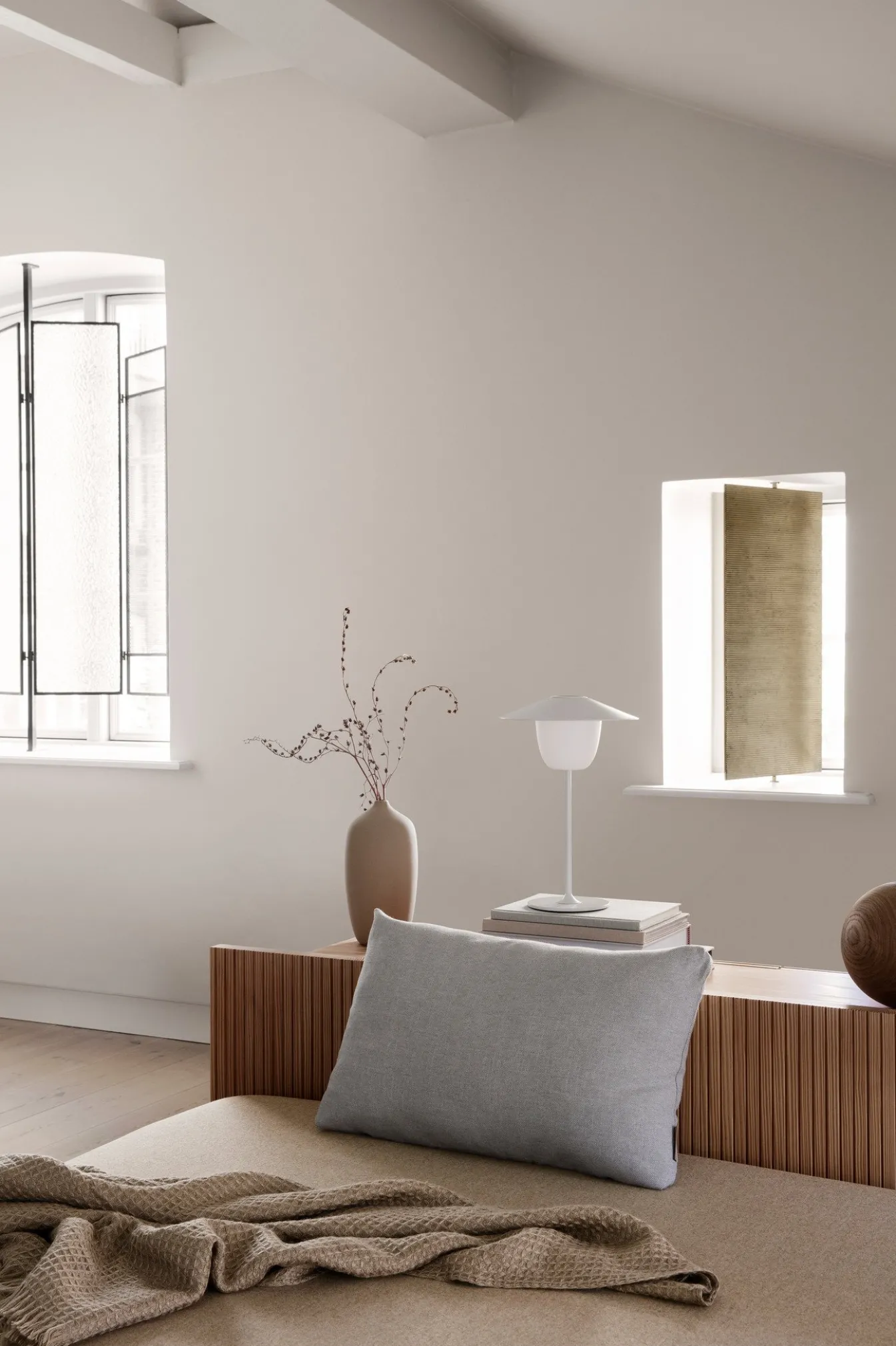 New Bath & Living Blomus ANI table lamp color (large) 66068 White