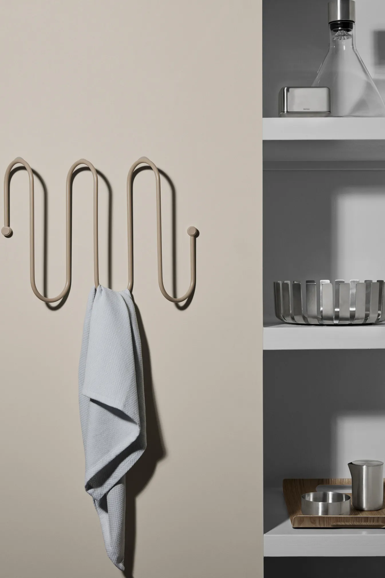 Fashion Bath & Living Blomus CURL coat rack color Nomad (Large) 65918