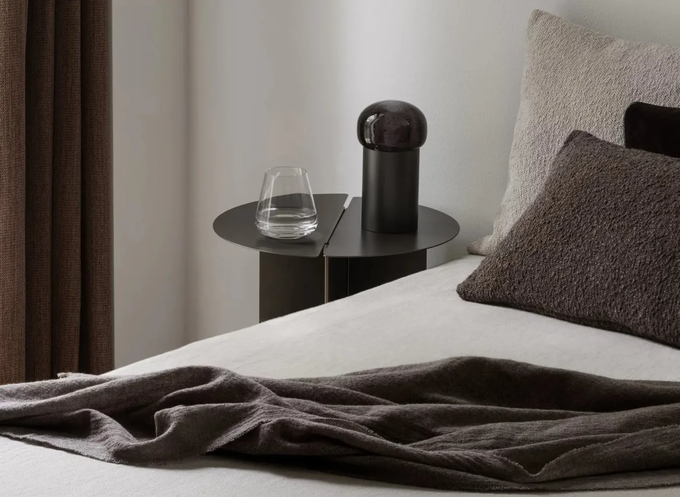 Discount Bath & Living Blomus IRIS table lamp color (67043) Gunmetal