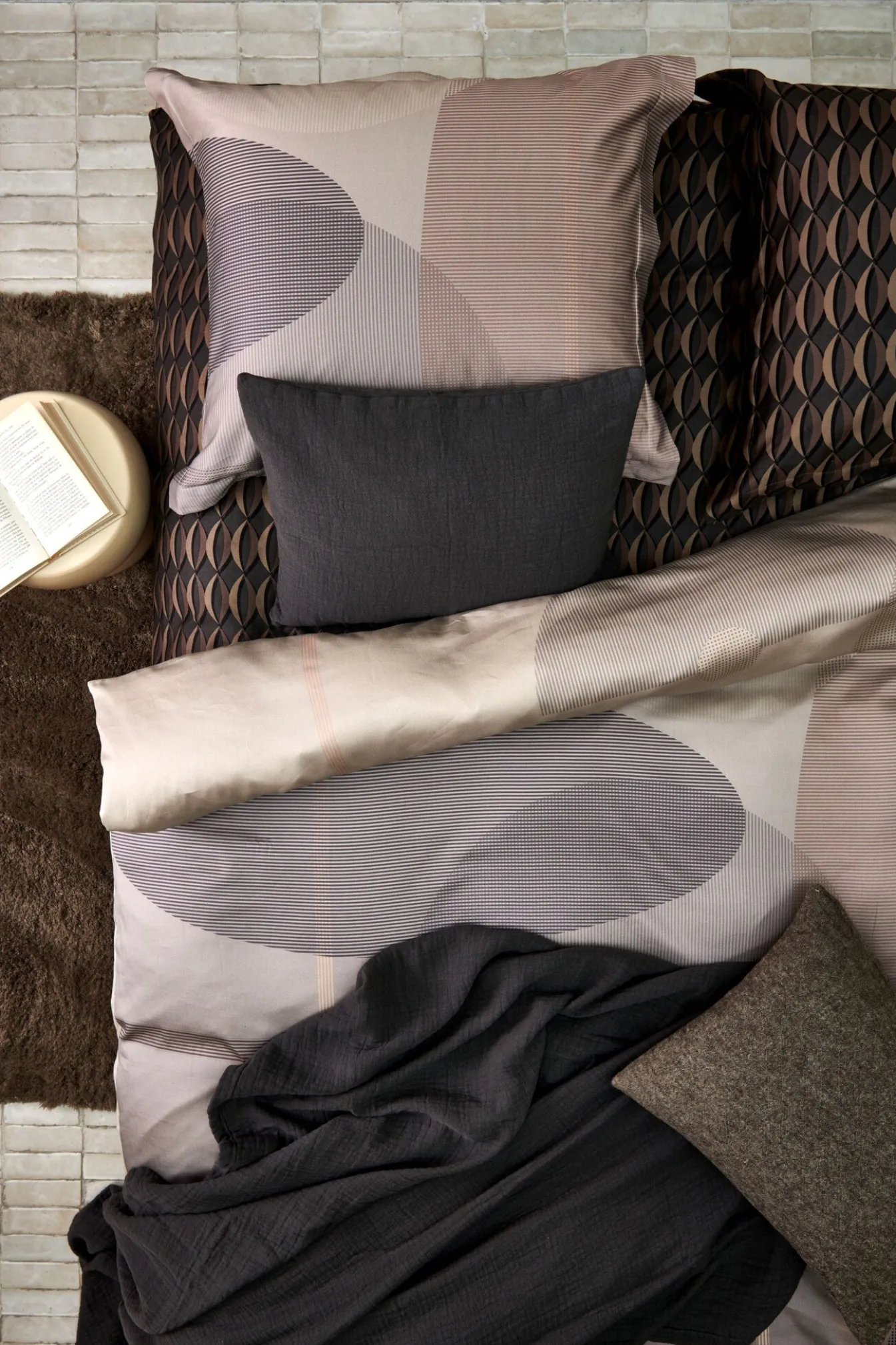 Cheap Bath & Living Vandyck Duvet cover BOUNCING Off Black 200x220 cm (satin cotton)