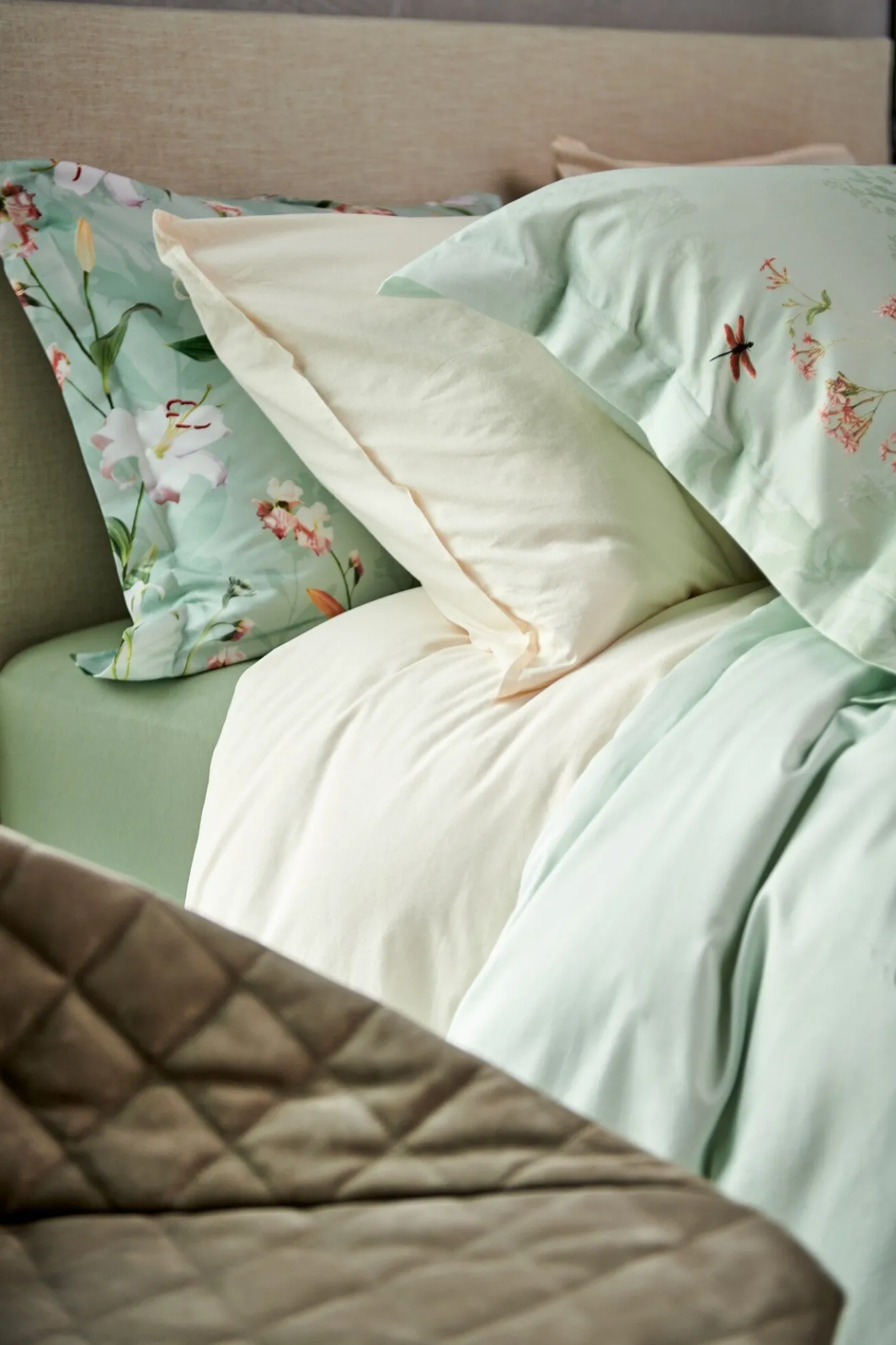 New Bath & Living Vandyck Duvet cover GARDENIA Smoke Green 240x220 cm (satin cotton)