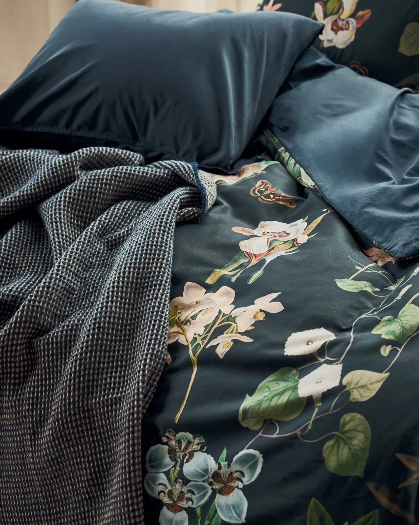 Best Bath & Living Vandyck Duvet cover GREEN FEVER Blue Ink 240x220 cm (satin cotton)