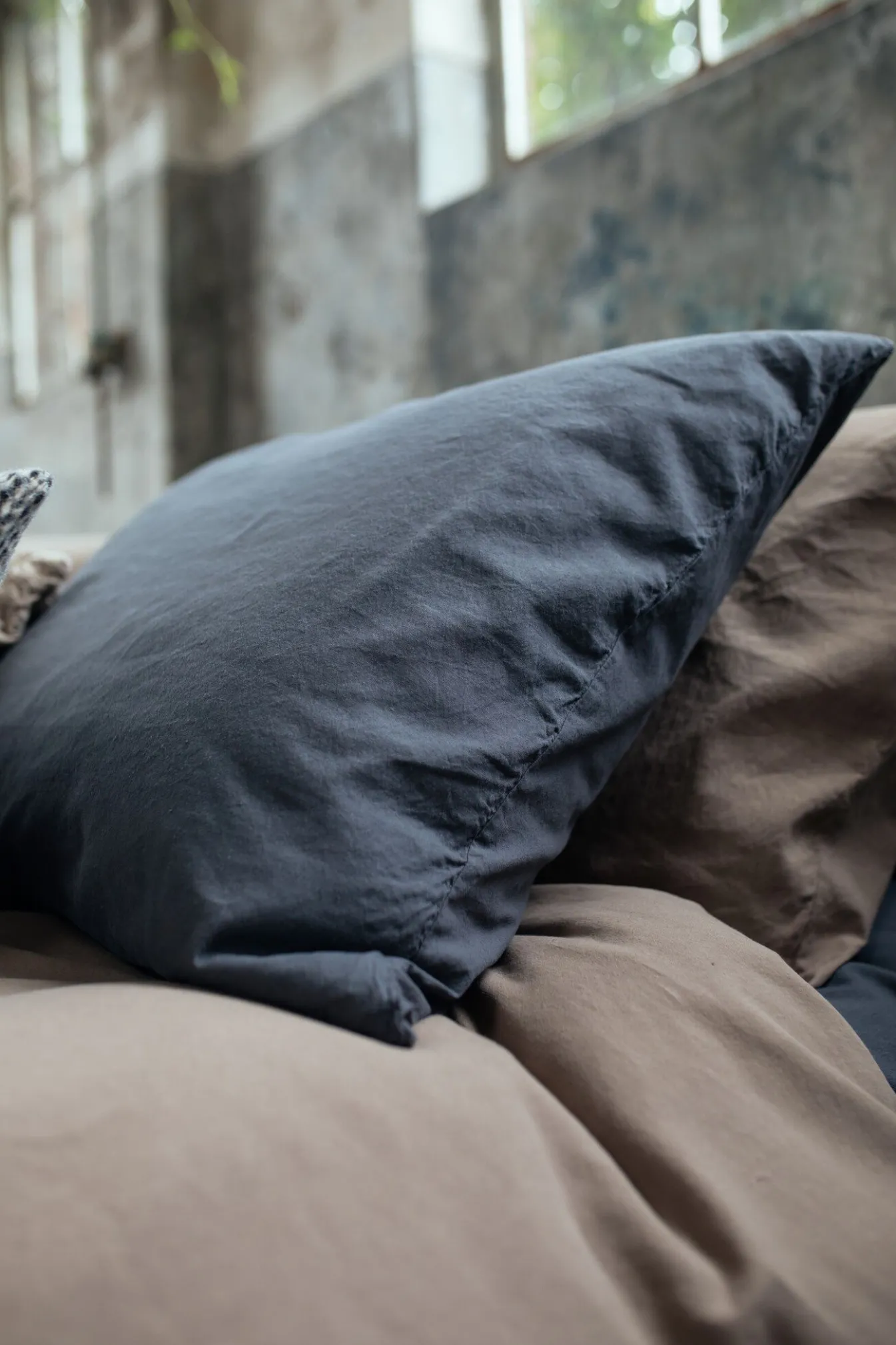 Clearance Bath & Living Vandyck Duvet cover PURE 66 Off Black 140x220 cm (hemp / cotton)