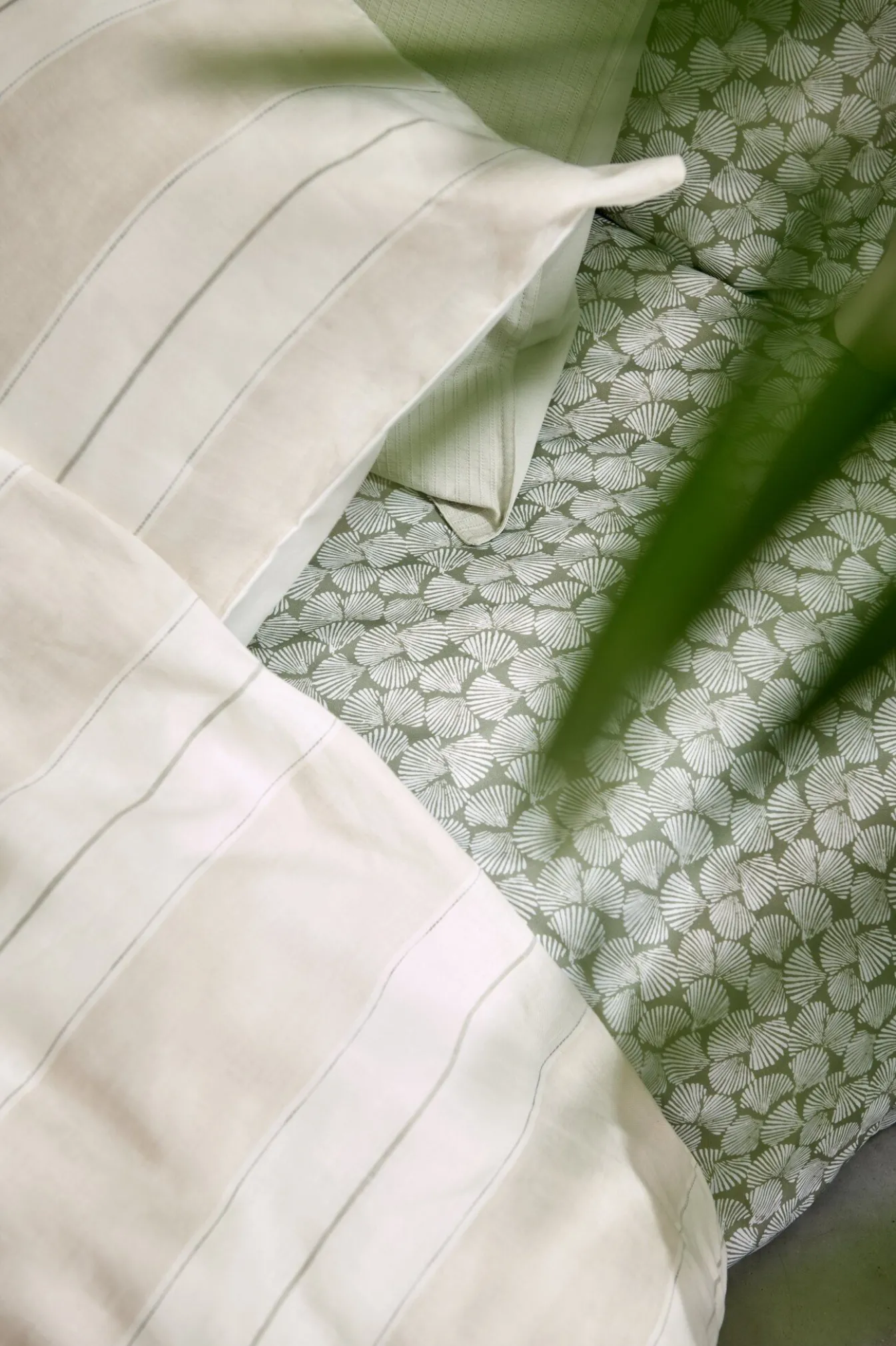 Shop Bath & Living Vandyck Duvet cover PURE 79 Smoke Green 240x220 cm (satin cotton)
