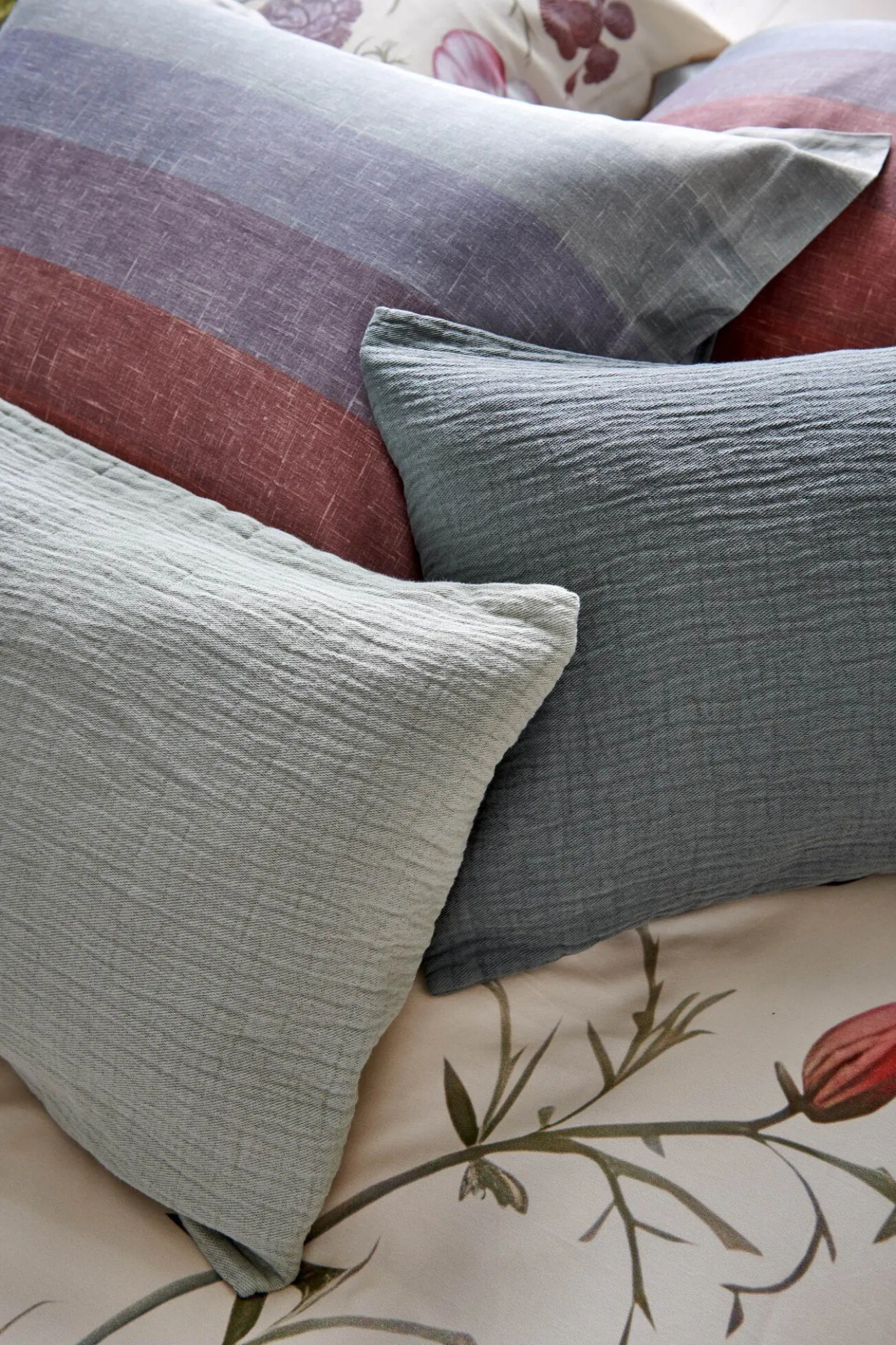 Hot Bath & Living Vandyck PURE 68 cushion cover 40x55 cm color Sage Green