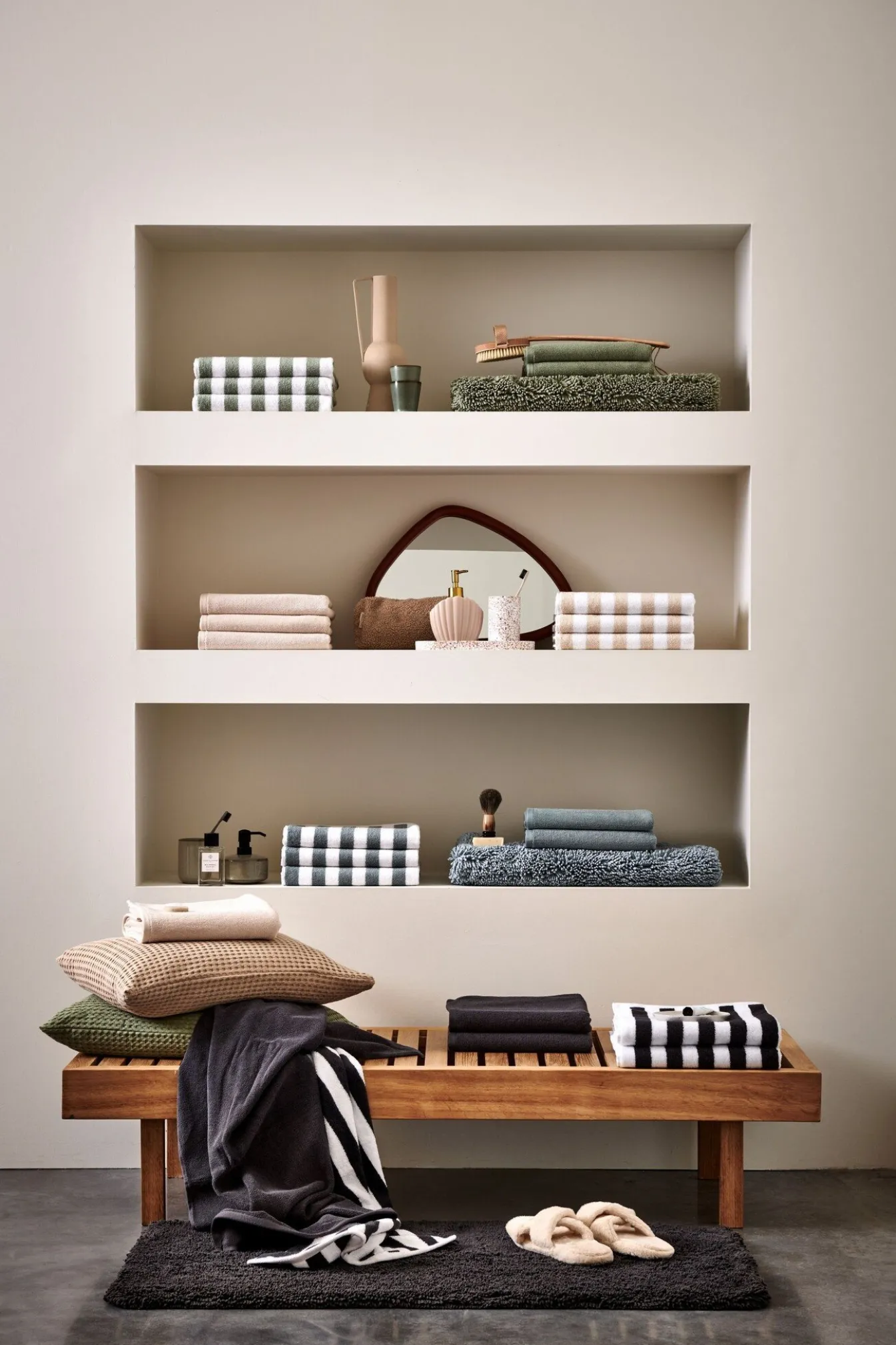 Shop Bath & Living Vandyck Towel VERONA Uni color White-090