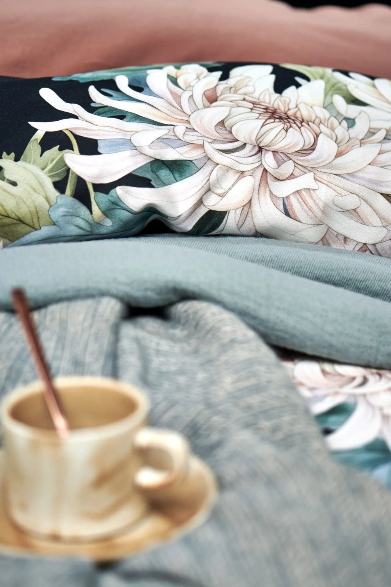 Fashion Bath & Living Vandyck Vandyck FLORAL BLISS duvet cover Blue Ink 200x220 cm BlueInk-199