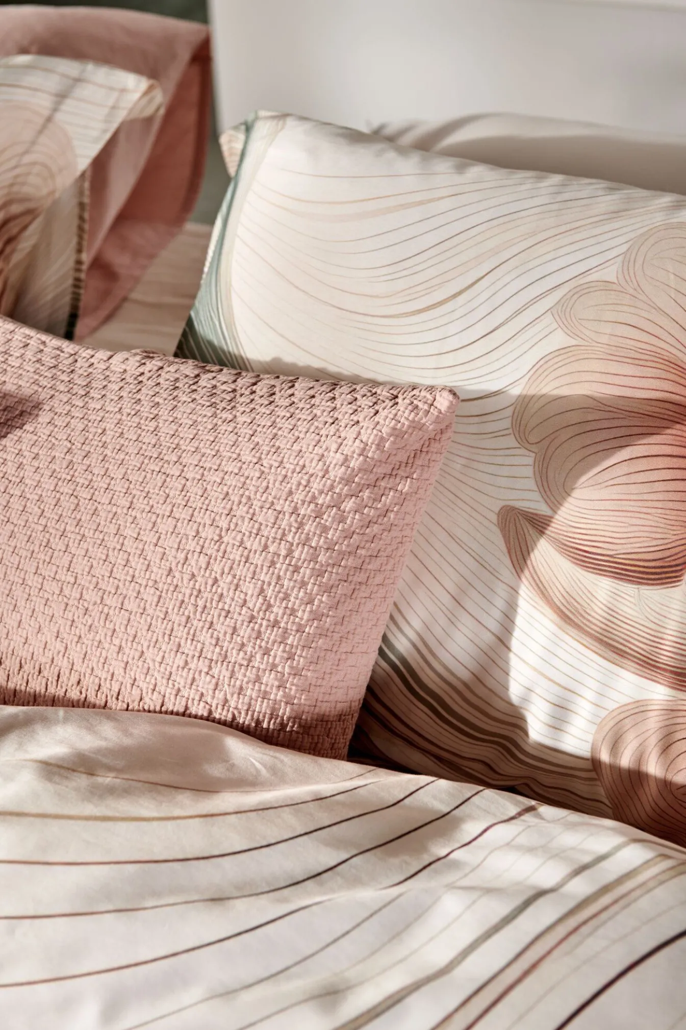 Online Bath & Living Vandyck Vandyck PURE 82 bedspread Blush 180x260 cm Blush-110